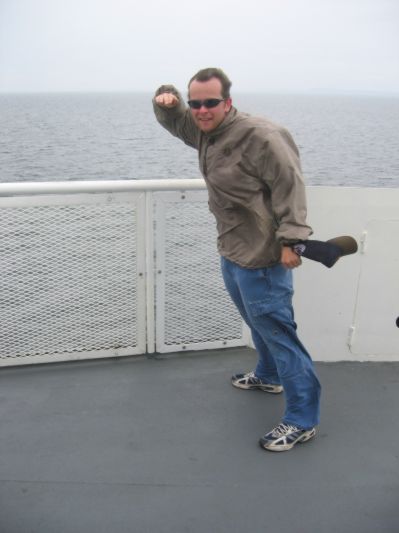 The wind on the ferry can support you! The wind on the ferry can support you!